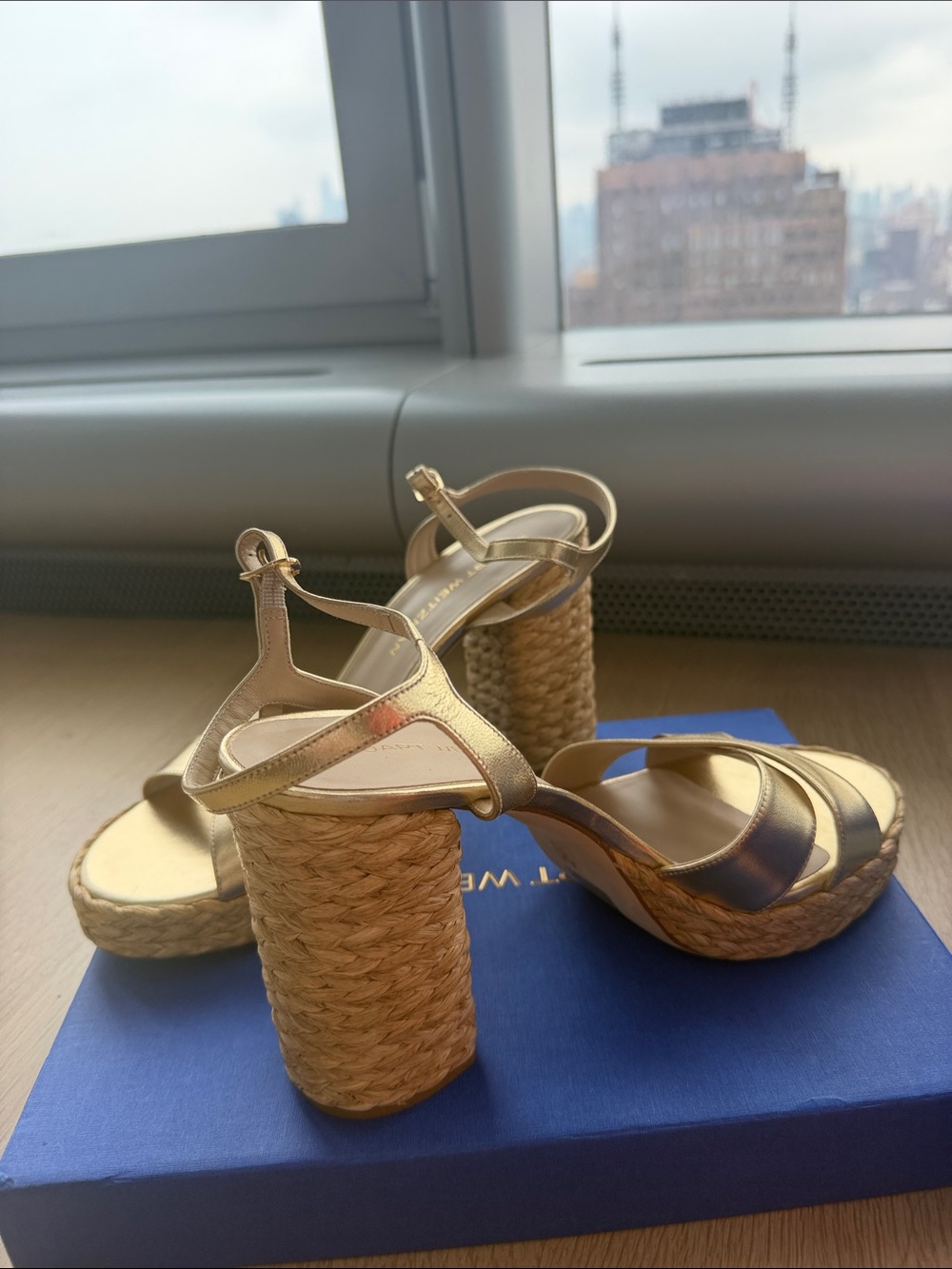 Stuart Weitzman Gold Platform Espadrille - Women - Picture 4 of 5